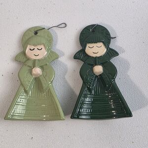 Set 2 Vtg Hand Painted Angel Christmas Ornaments Ceramic Choir Robe Green MCM
